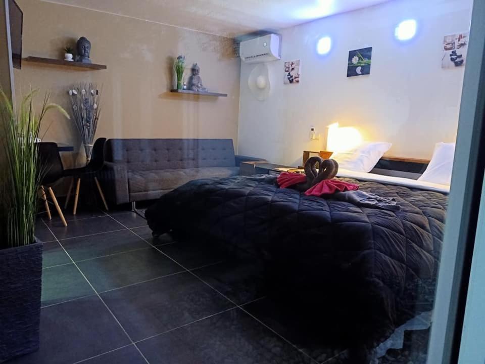 Mas La Farelle Chambre D'Hote,Fitness & Salle De Jeux Gratuite & Spa En Supplement Nîmes Eksteriør billede